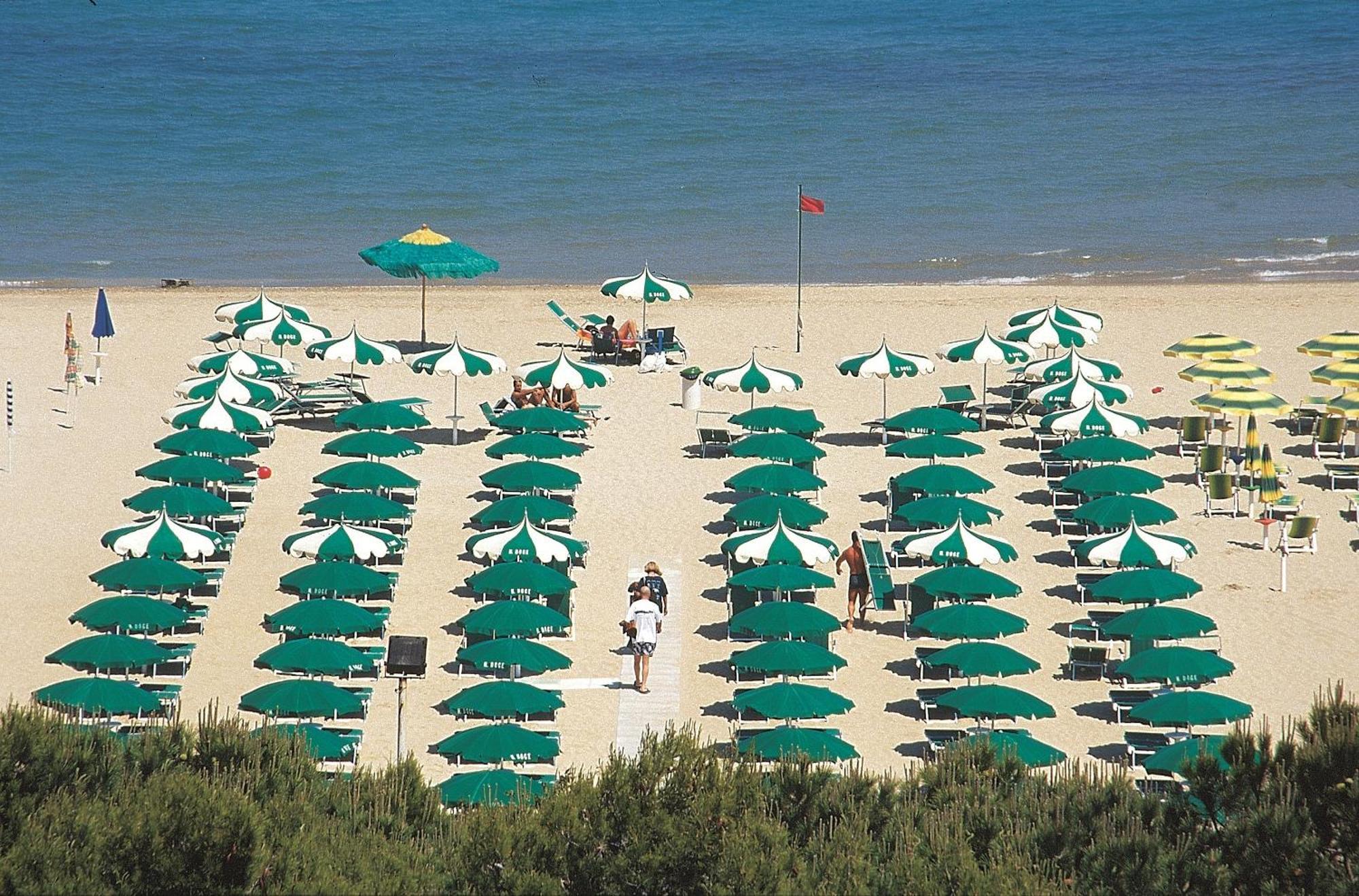 Hotel Doge Alba Adriatica Dış mekan fotoğraf