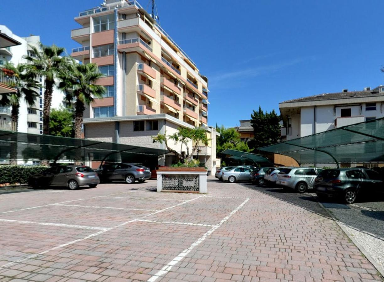 Hotel Doge Alba Adriatica Dış mekan fotoğraf